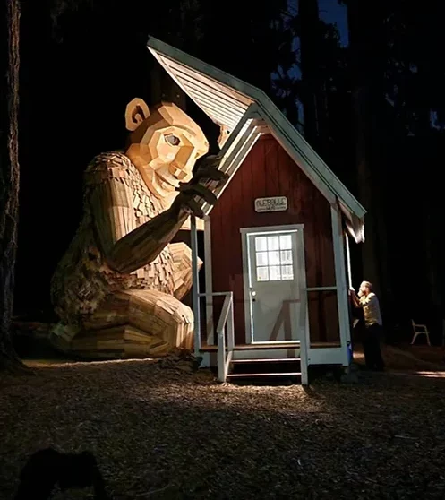 NORDIC NORTHWEST TROLL – Ole Bolle by The Danish artist and environmentalist Thomas Dambo